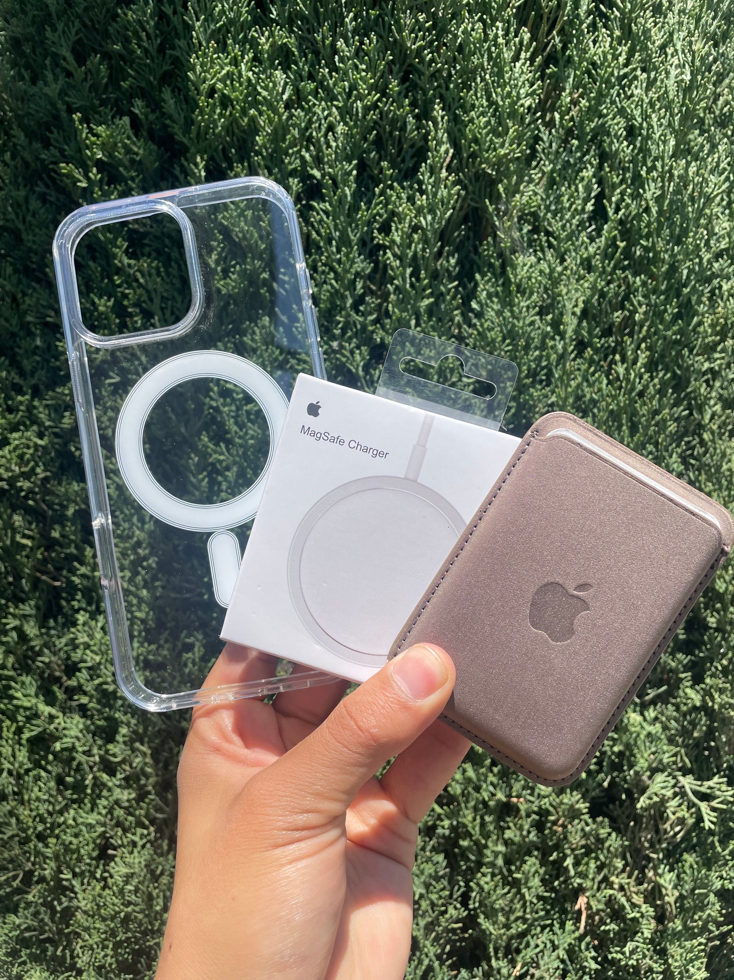 Promoción 8. Funda MagSafe Transparente/Cargador MagSafe/Tarjetero Seda FineWooven