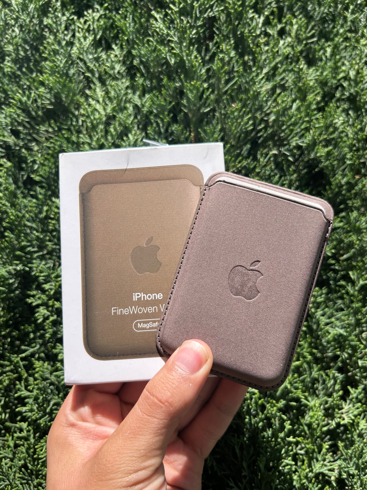 Promoción 6. Funda MagSafe Transparente/Tarjetero Seda Animación/Batería MagSafe