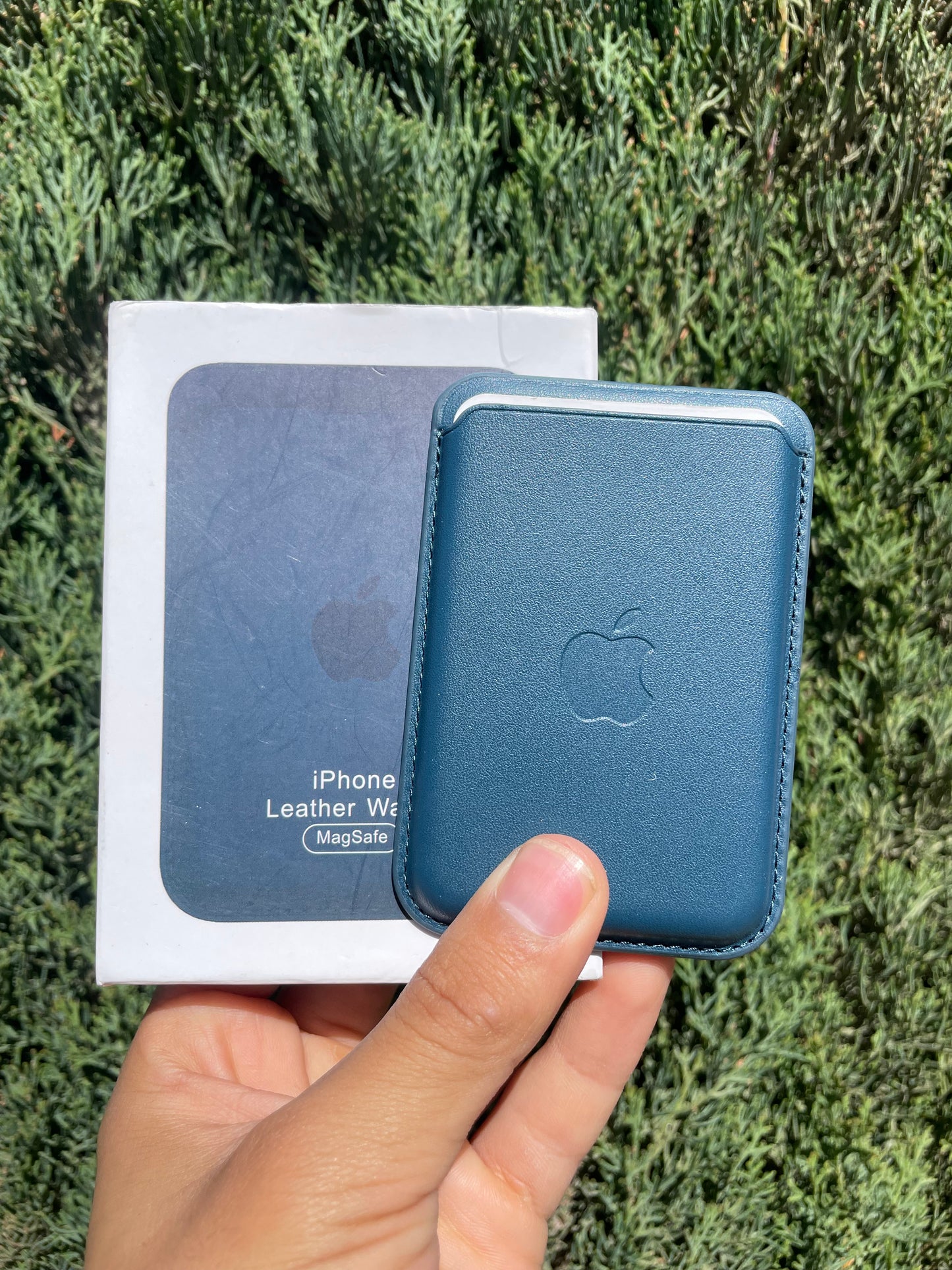 Promoción 5. Funda MagSafe Transparente/Tarjetero Piel Animación/Batería portátil MagSafe