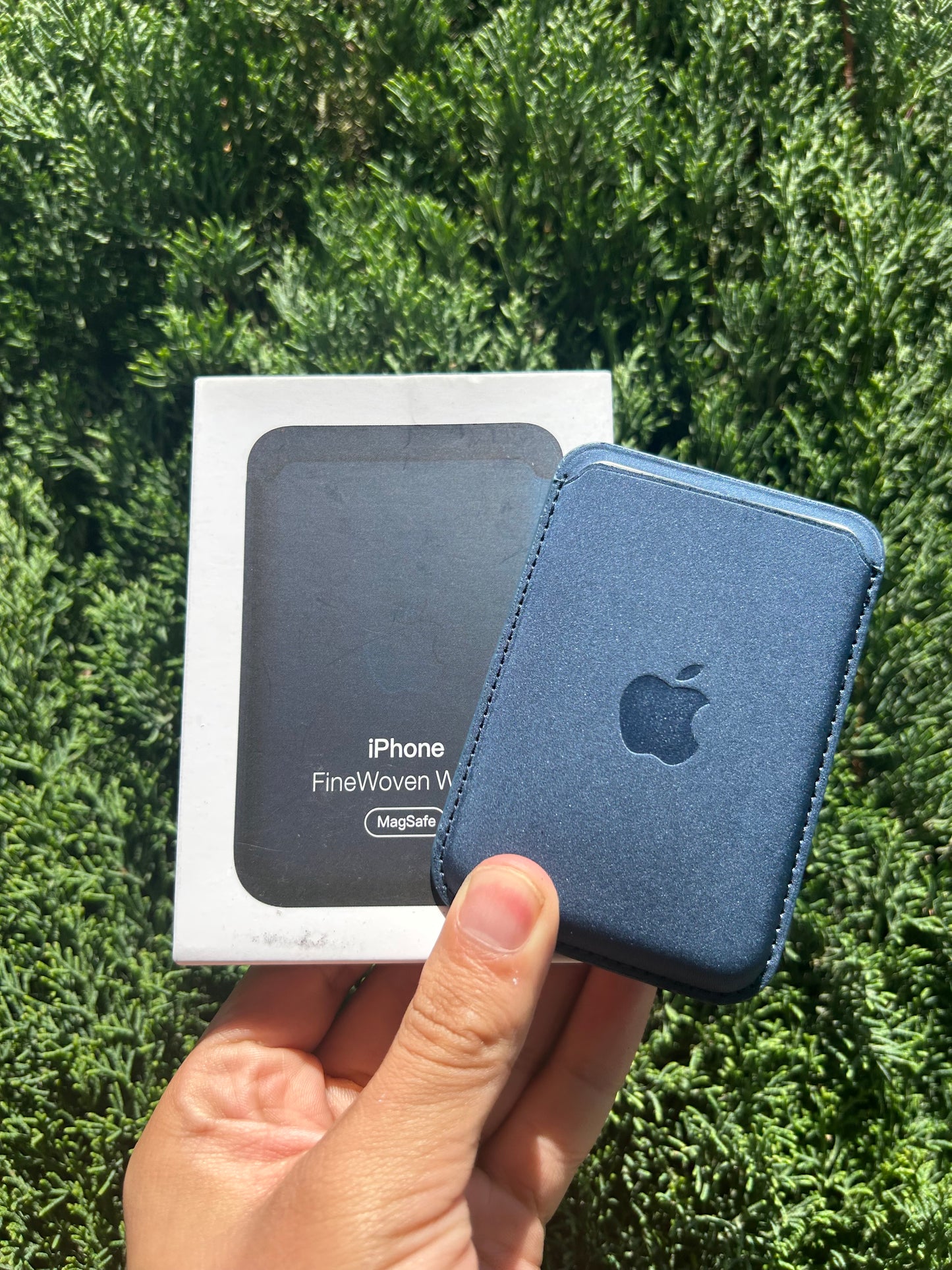 Tarjetero Seda FineWooven MagSafe